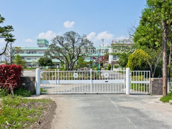 八潮市鶴ケ曽根　新築一戸建て　II(八條小学校)