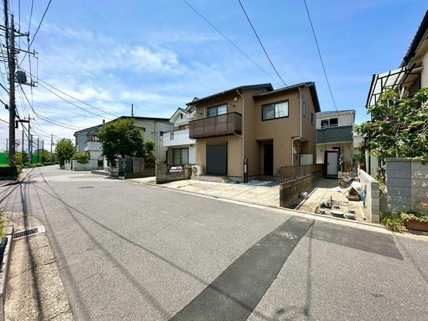 八潮市鶴ケ曽根　新築一戸建て　II