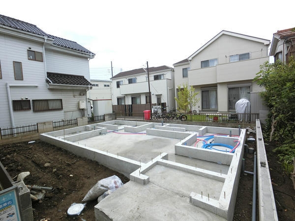 八潮市鶴ケ曽根　新築一戸建て　II