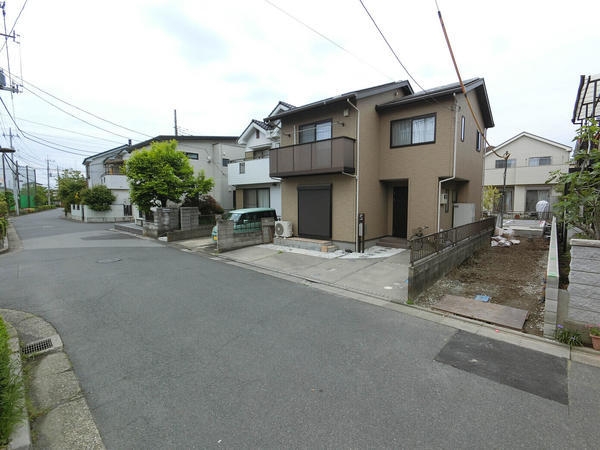 八潮市鶴ケ曽根　新築一戸建て　II