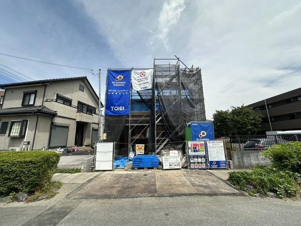 草加市青柳8丁目　新築一戸建て
