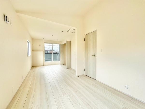 草加市青柳8丁目　新築一戸建て