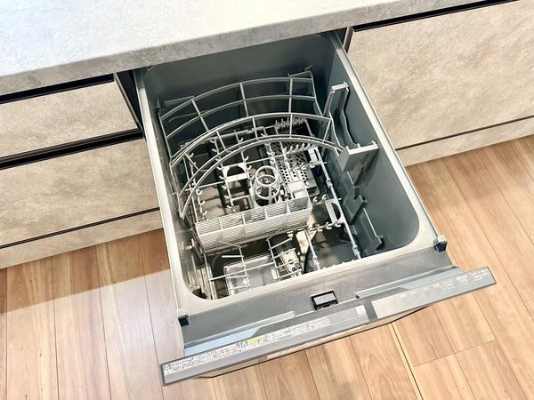 草加市手代1丁目　新築一戸建て　7期3号棟