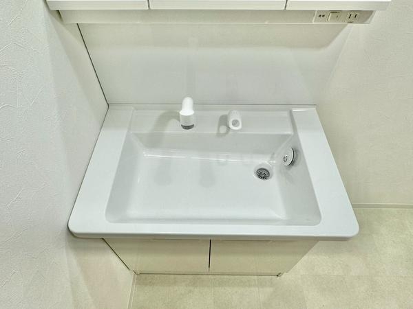 草加市新里町の中古一戸建て
