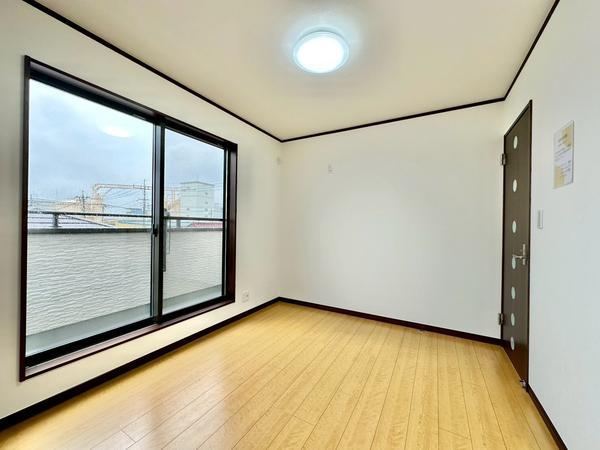 草加市新里町の中古一戸建て