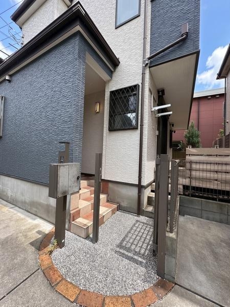 草加市新里町の中古一戸建て