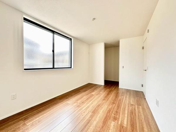 草加市谷塚町　新築一戸建て　23期