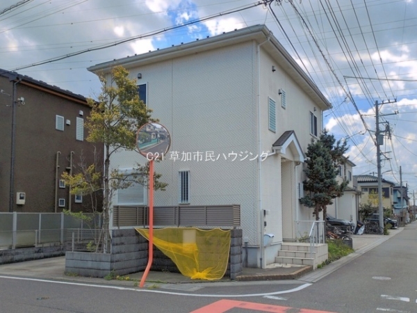 草加市青柳8丁目　中古一戸建て