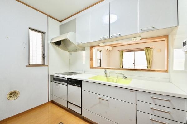 八潮市八潮3丁目　中古一戸建て