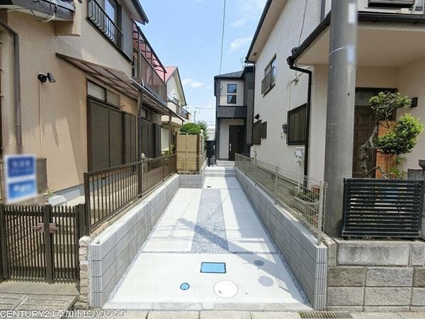 草加市中根3丁目　新築一戸建て　3期