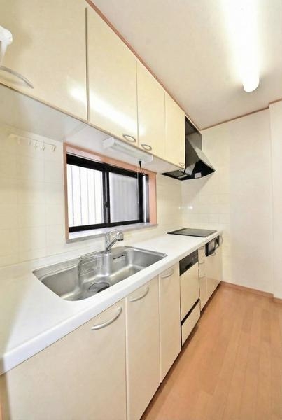 草加市西町　中古一戸建て
