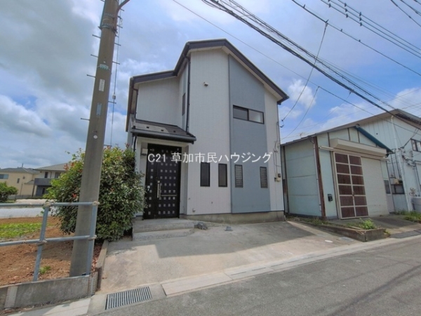 草加市両新田西町　中古一戸建て