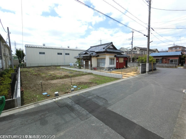 八潮市鶴ケ曽根　新築一戸建て　B号棟