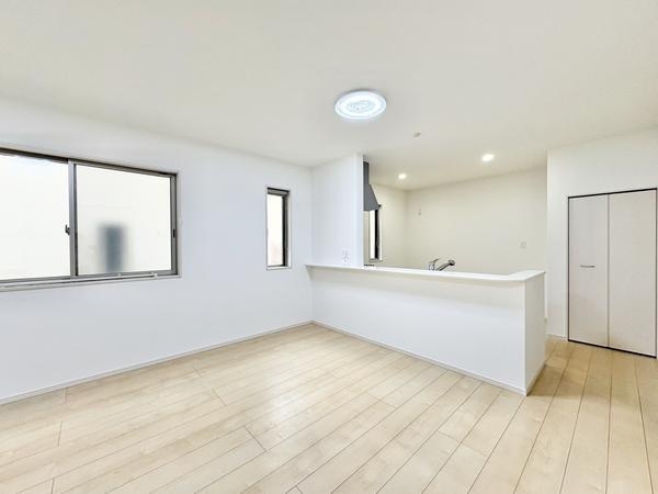 草加市稲荷４丁目の中古一戸建て