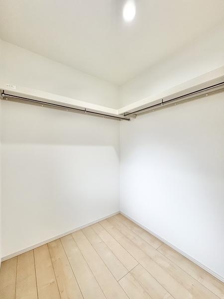 草加市稲荷４丁目の中古一戸建て