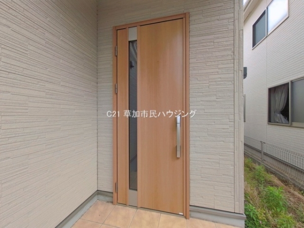 草加市稲荷４丁目の中古一戸建て