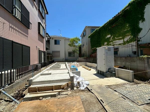 草加市谷塚町　新築一戸建て