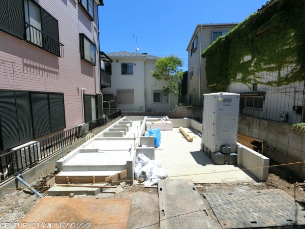草加市谷塚町　新築一戸建て
