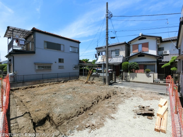 草加市青柳3丁目　新築一戸建て
