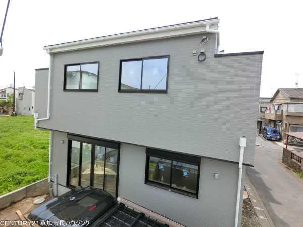 草加市新里町　新築一戸建て　II