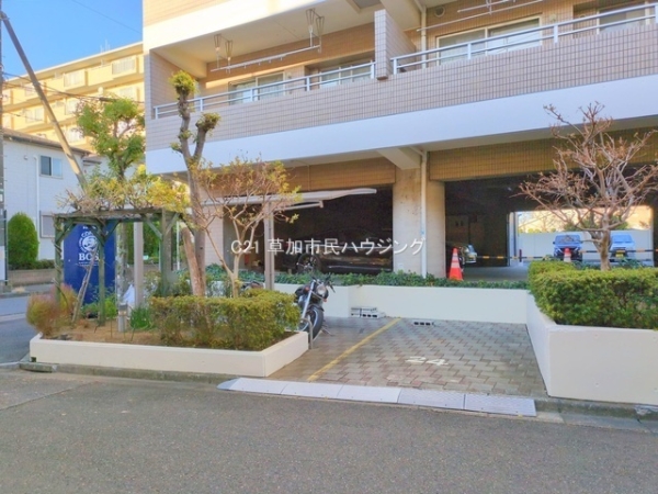グリーンパーク谷塚II
