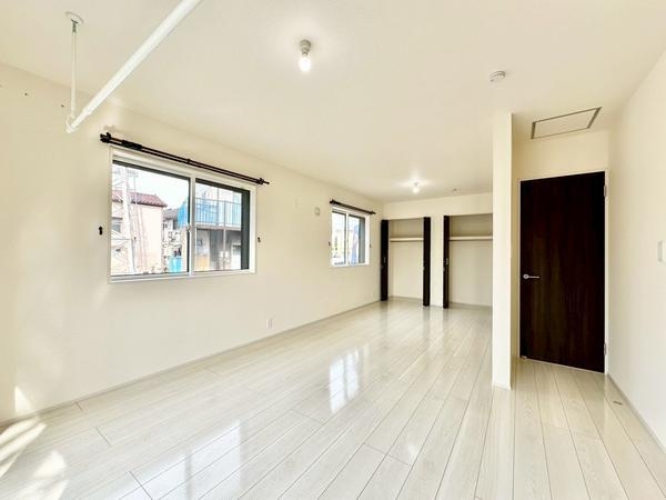 草加市新里町の中古一戸建て
