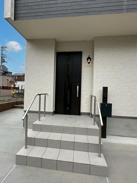 草加市新里町　新築一戸建て