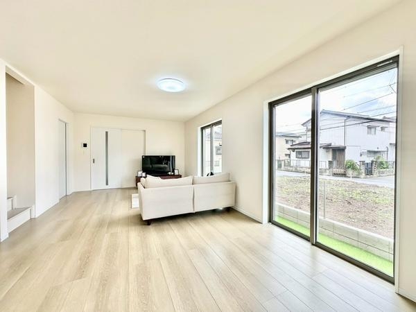 草加市新里町　新築一戸建て