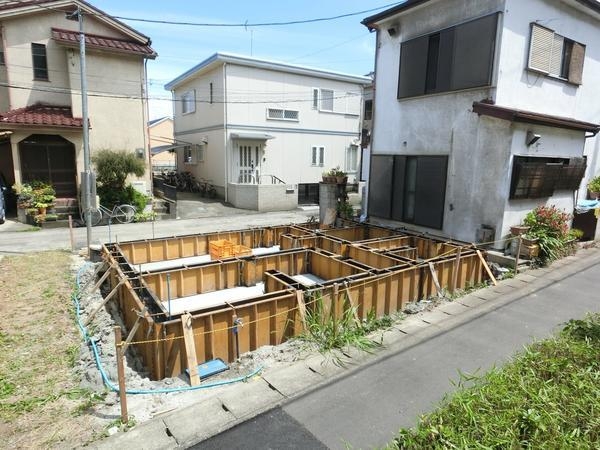 八潮市木曽根　新築一戸建て