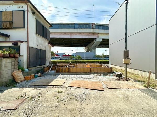 八潮市木曽根　新築一戸建て