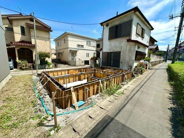 八潮市木曽根　新築一戸建て