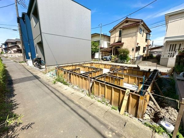 八潮市木曽根　新築一戸建て