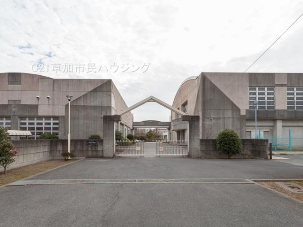 八潮市鶴ケ曽根　新築一戸建て　8期1号棟(八潮中学校)
