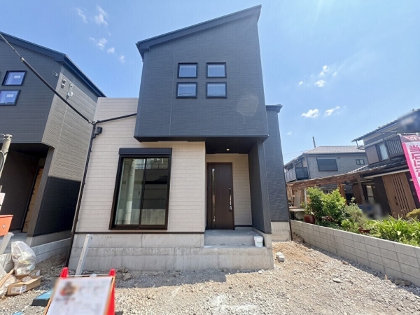 八潮市鶴ケ曽根 新築一戸建て 8期1号棟