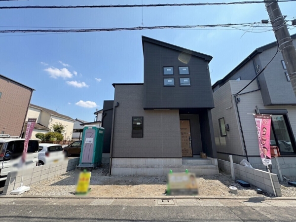 八潮市鶴ケ曽根 新築一戸建て 8期2号棟