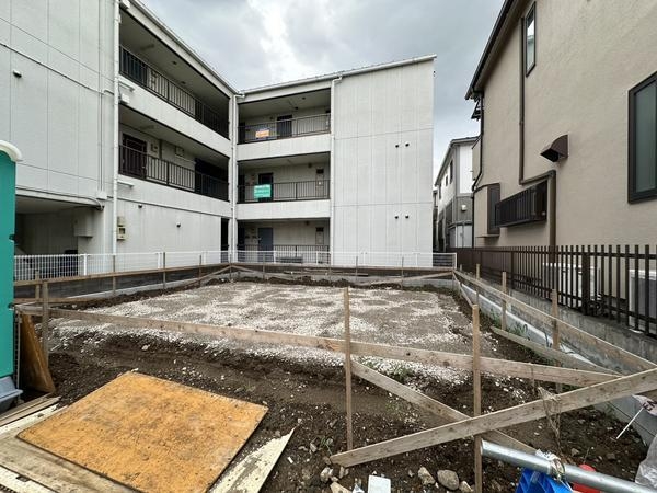 草加市氷川町　新築一戸建て