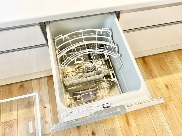 草加市両新田西町の中古一戸建て