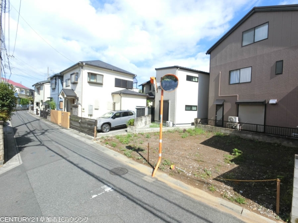 草加市新里町　新築一戸建て　H