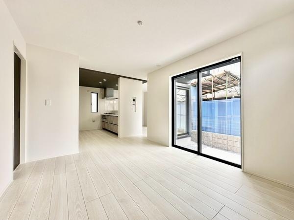 草加市青柳3丁目　新築一戸建て　31期