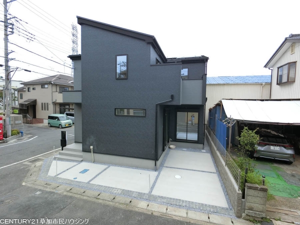 草加市青柳3丁目　新築一戸建て　31期