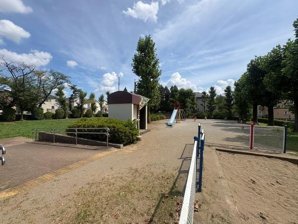 草加市稲荷４丁目の中古一戸建て(稲荷上根公園)