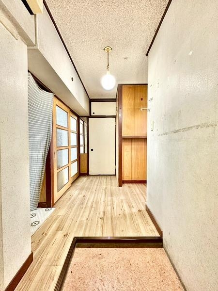 八潮伊草団地8号棟