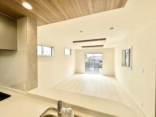 草加市弁天2丁目　新築一戸建て