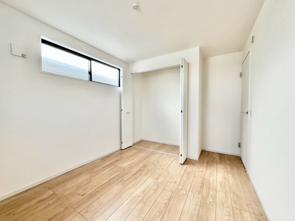 草加市谷塚仲町　新築一戸建て　5期