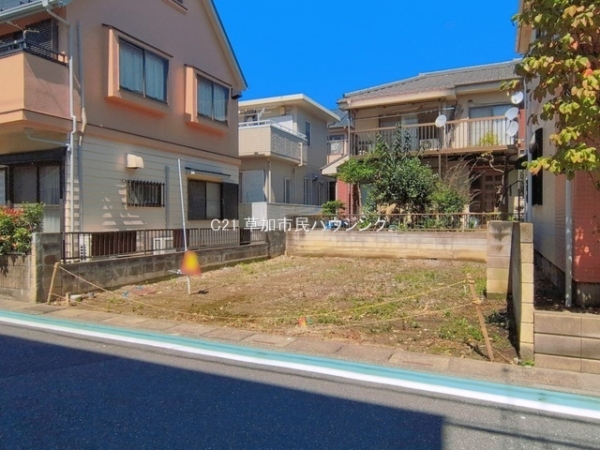 草加市氷川町　売地