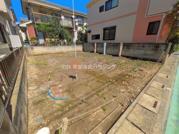 草加市氷川町　売地