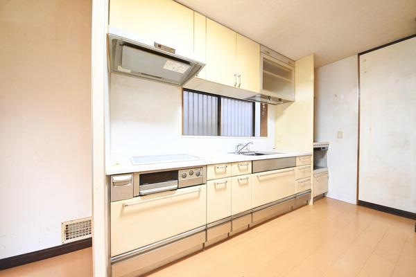 草加市弁天４丁目の中古一戸建て