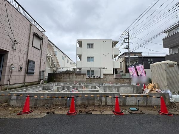 草加市八幡町　新築一戸建て