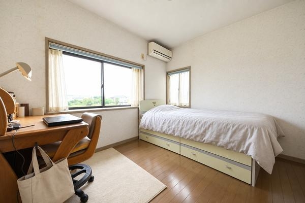 草加市苗塚町の中古一戸建て