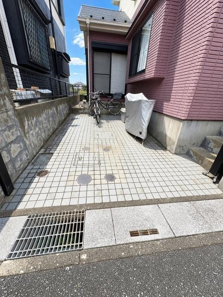 草加市苗塚町の中古一戸建て